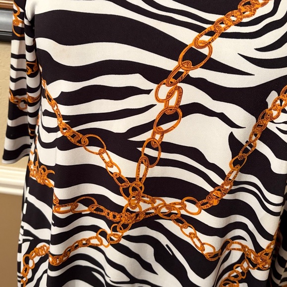 Zadie and bubble tunic w/pockets. - Picture 2 of 2